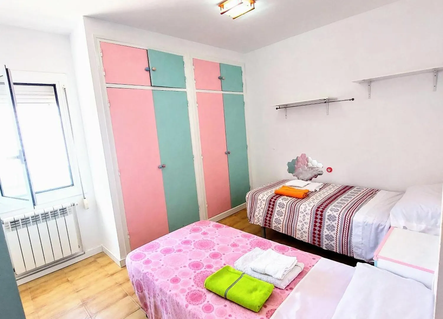 Chalet Calafat 0*,  Spain